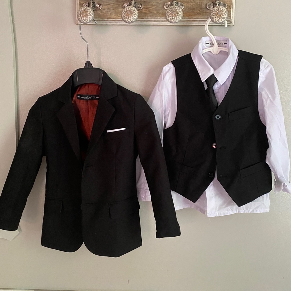 Boys complete Suit size 5